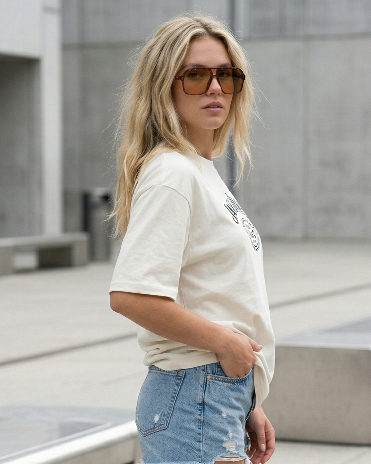 JD Old No. 7 – Off-White Oversized Tee